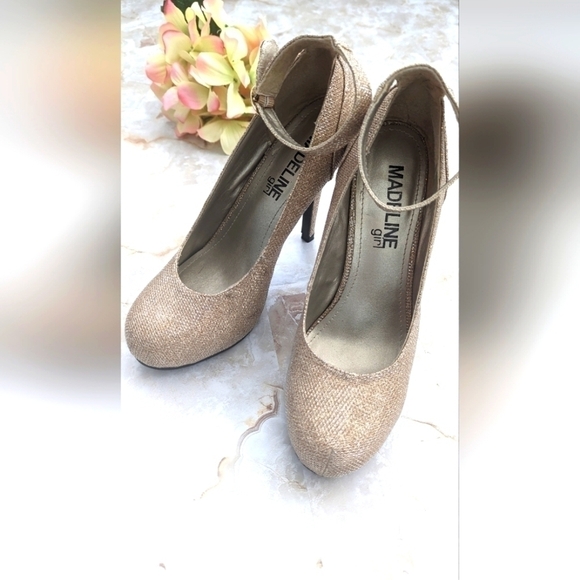 Madeline Girl Women’s Gold High Heels Size 7M - Picture 5 of 13